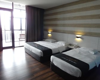 Bayfront Hotel - Port Dickson - Bedroom