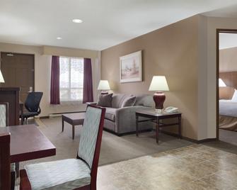 Days Inn by Wyndham Dalhousie - Dalhousie - Sala de estar