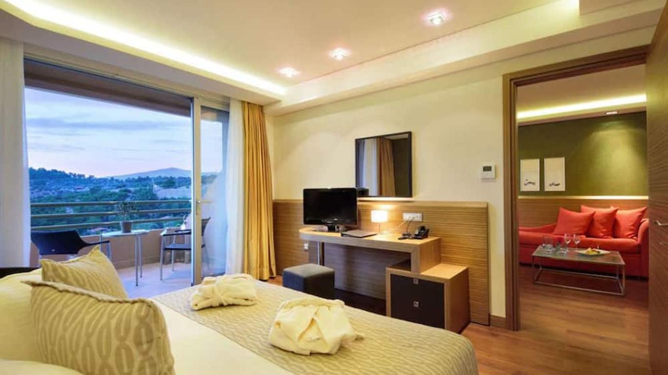 رويال بارادايس بيتش ريزورت آند سبا