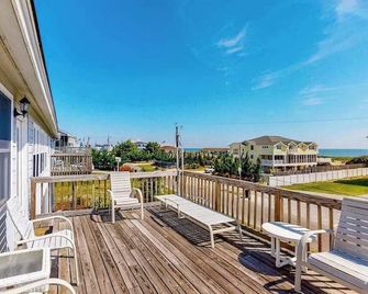 Michael-Xanadune - Virginia Beach - Balcon