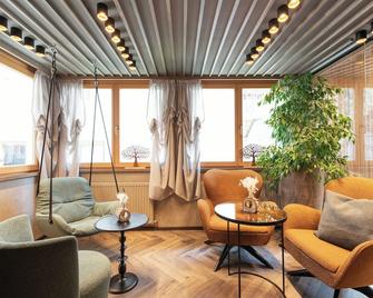 Hotel Enzian Paznaun - See - Lounge