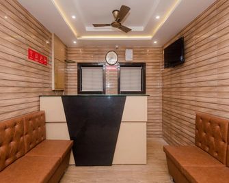OYO 17202 Hotel Indore - Mumbaj