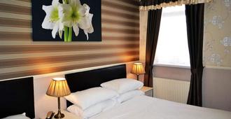 Lyndene Hotel - Blackpool - Bedroom