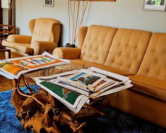 Sheila's lodge - Лілонгве - Вітальня