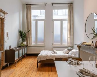 Charming studio in the center of Antwerp - Amberes - Habitación