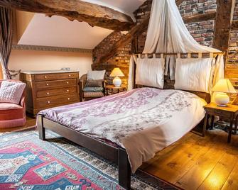 Spacious holiday home in Vresse-sur-Semois with terrace - Vresse Sur Semois - Bedroom