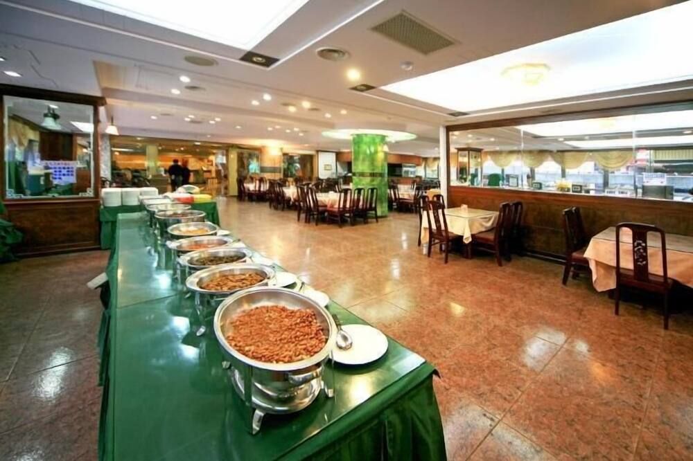 Ming LU Holiday Hotel - רן-איי - מסעדה