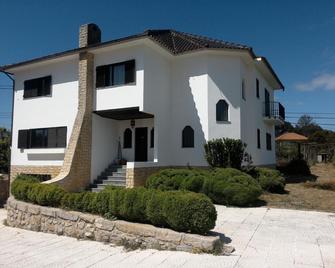 Albergue Constantino AL - Paredes de Coura - Building