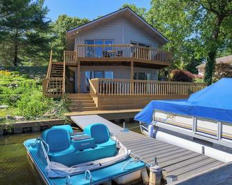 Paddler - Paw Paw - Innenhof