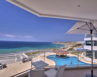 Hotel Farah Tanger - טנג'יר - בריכה