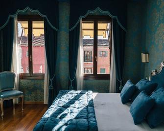 مورانو بالاس بد آند بركفاست - البندقية - غرفة نوم