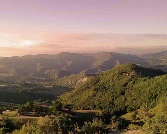 Lovely Farmhouse in Mercatello sul Metauro With Pool - Sestino - Venkovní prostory