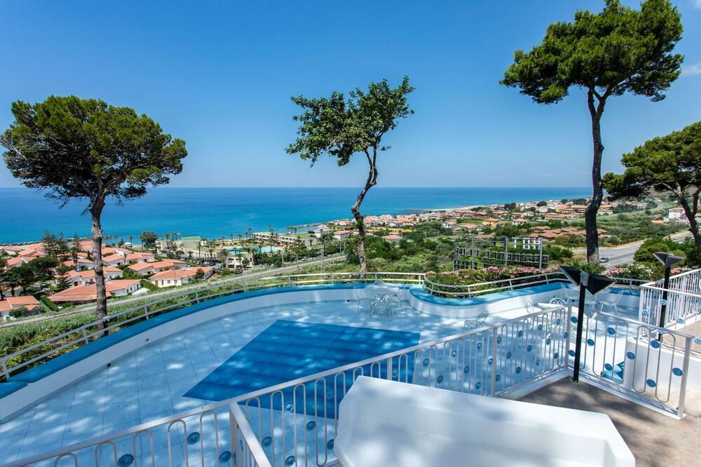 هوتل لا كاستيلانا