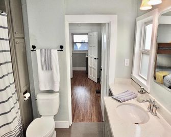 Park Avenue Beach Paradise - Chic & Secluded 4 Bdr - Long Beach