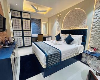 Hotel Meena Aurum Inn - Darbhanga - Bedroom