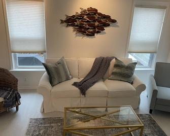 2 Blocks to the Beach! Book 2025 Summer weeks now! - Sea Girt - Sala de estar