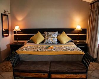Drakensview Self Catering - Winterton - Bedroom