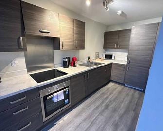 Adelphi Wharf Apartments by Beehosting - Manchester - Cuisine