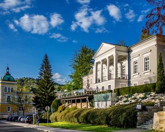 Villa Patriot Boutique Hotel - Mariánské Lázně - Building