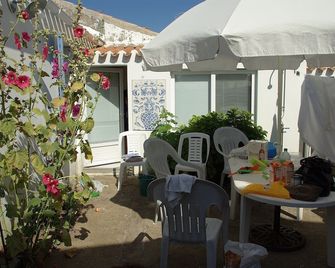Fisherman's house ideal in any season to discover the island. - Ile d'Yeu - Patio