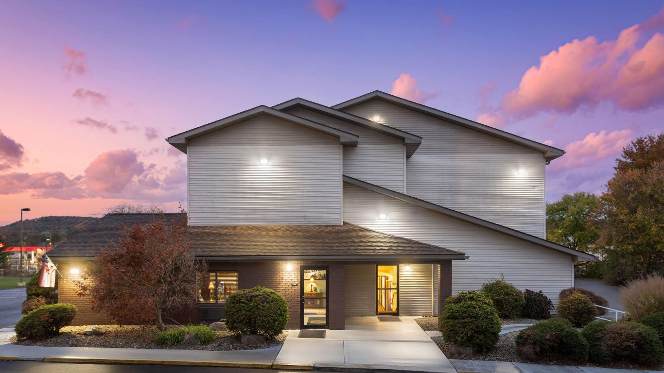 Super 8 by Wyndham New Stanton