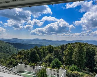 Smithmore Castle - Spruce Pine - Balcony