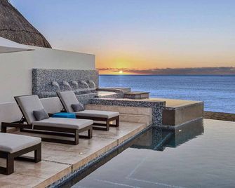 Ultra Exclusive Beachfront Villa Just Steps from the Sand. Butler Included - San José del Cabo