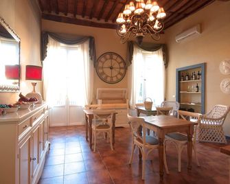 Bed & Breakfast Corte Toro - Lucca - Dining room