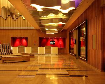 The Metropolitan Hotel and Spa New Delhi - Nowe Deli - Lobby