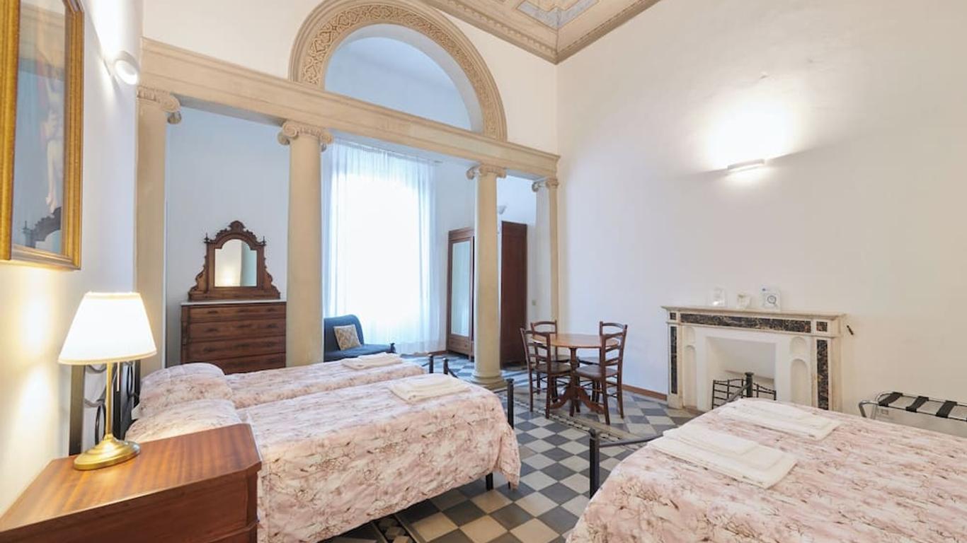 Casa Santo Nome di Gesu