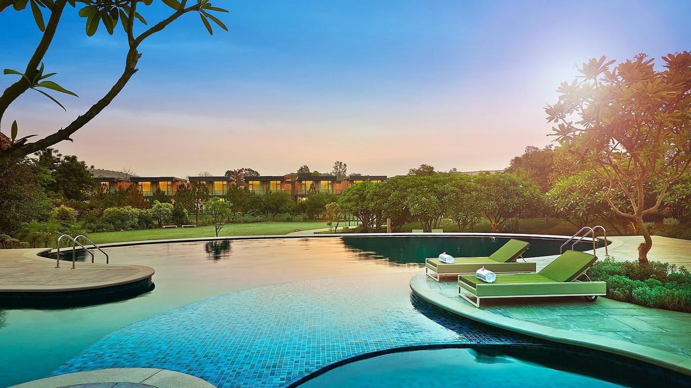 Taj Damdama Lake Resort & Spa, Gurugram