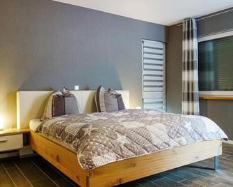 Beautiful Home In Diefenbach With Wifi - Traben-Trarbach - Chambre