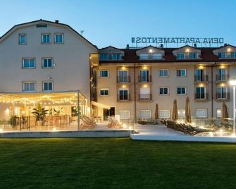 Apartamentos Dena - Meaño - Building