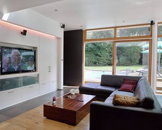 Holiday Home in Spa near Thermal Baths - Spa - Living room