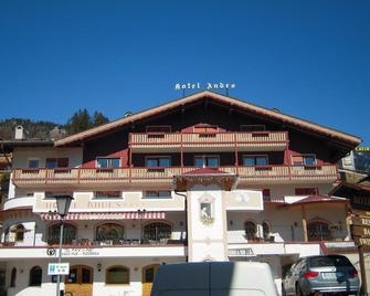Family Hotel Andes - Only for Family - Vigo di Fassa - Bygning