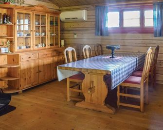 Amazing home in Vikersund with sauna - Vikersund - Spisesal