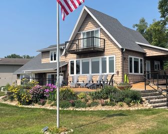 Shawano Lake House on The Point - Shawano - Gebäude