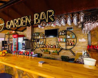New Garden Hotel Side - Side - Bar