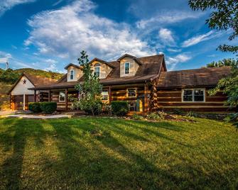 Home w/ Views, Mins to Monongahela National Forest - Petersburg - Building