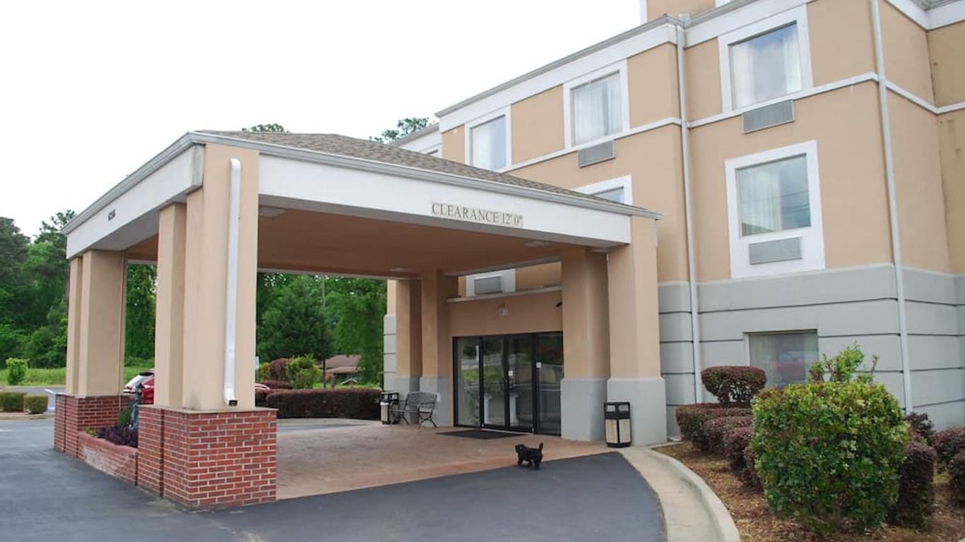 Jameson Inn And Suites Riverdale