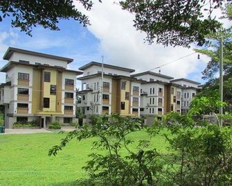 Casa Devino - Discover the Perfect Condo Getaway in Luxury, Kareoke, Netflix, Free Parking - Tagaytay - Gebouw