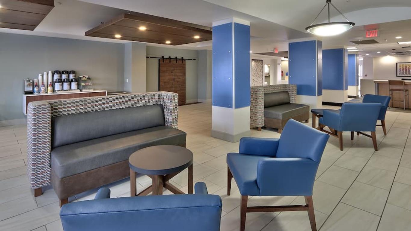 Holiday Inn Express & Suites Portales