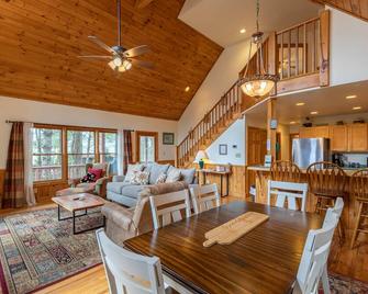 Bluestone Hollow - Banner Elk - Comedor