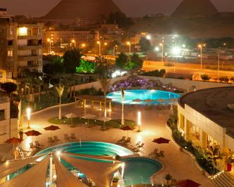 Le Méridien Pyramids Hotel & Spa - Cairo - Pool