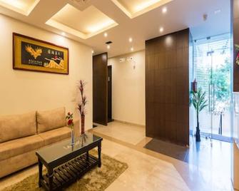 Hotel Golden Tranquility - Bengaluru - Lobby