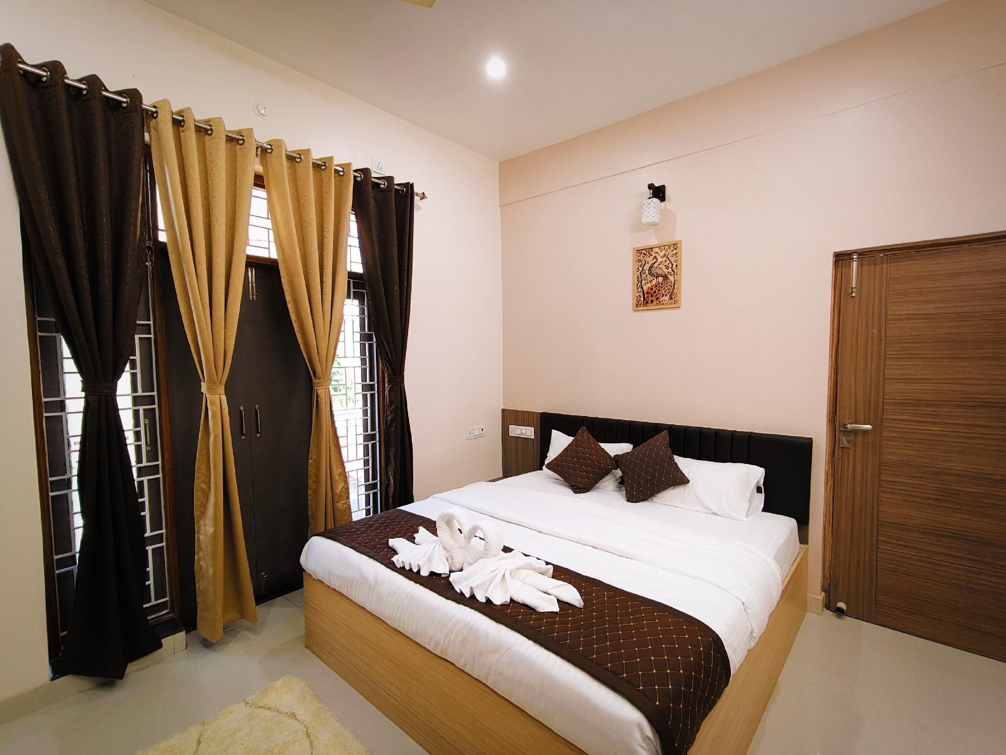 Glowinn Luxury Stay - Varanasi - Chambre