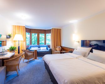 Landhotel Am Rothenberg - Uslar - Schlafzimmer