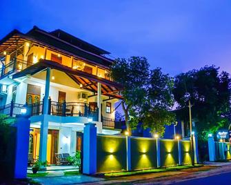 Marathona Tourist Resort - Anuradhapura - Anurādhapura - Edificio