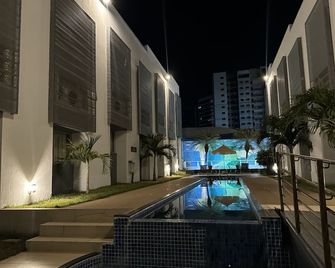 Formula Arrey Hotel - טרסינה - בריכה