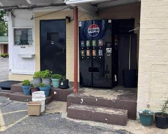 Sunrise Inn Cordele Ga Near I 75 - Cordele